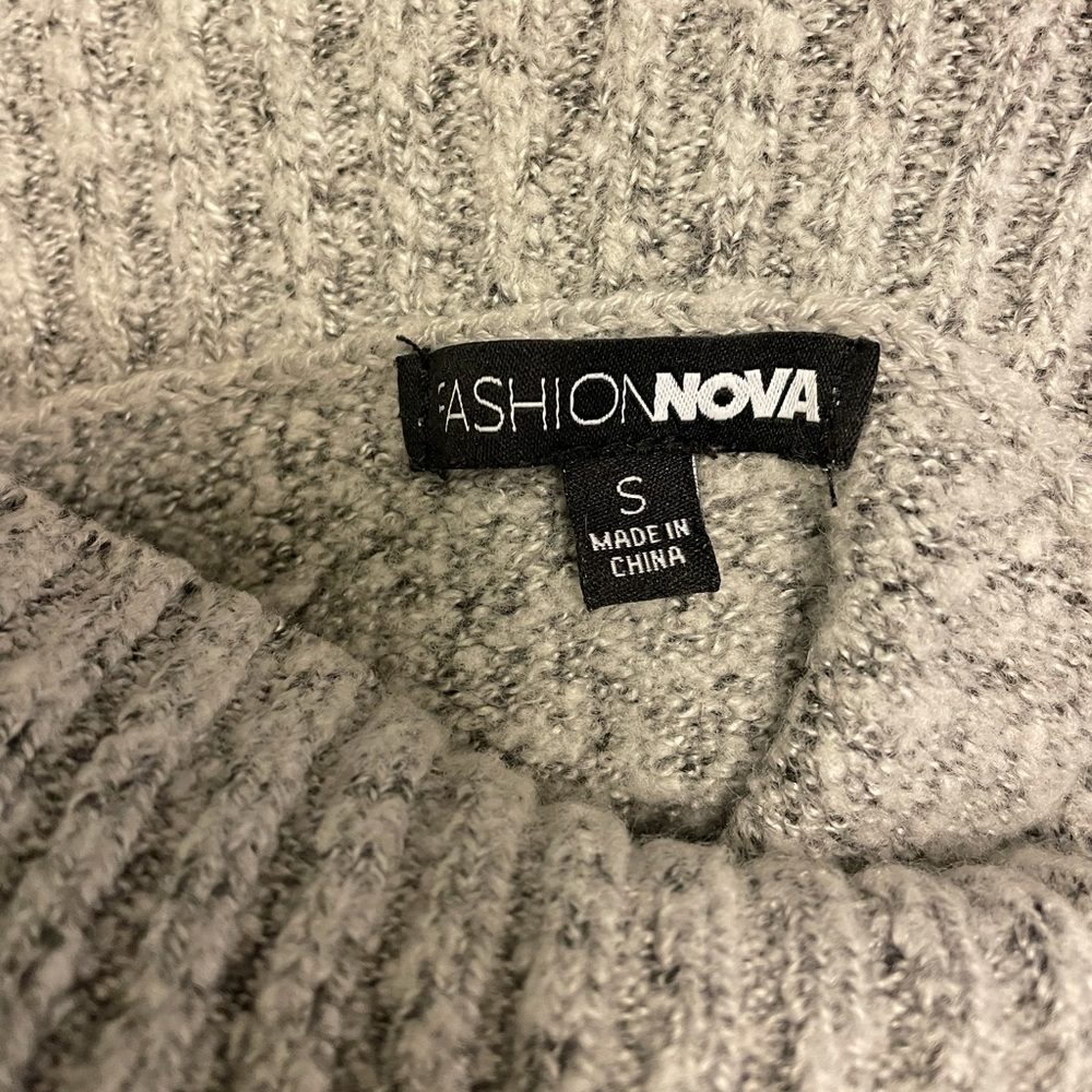 Turtleneck sweater - Picture 3 of 3